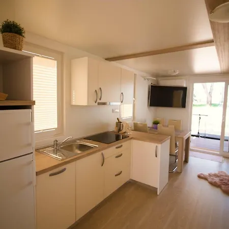 Marina Luxury Houseboat Lavender * Portorož