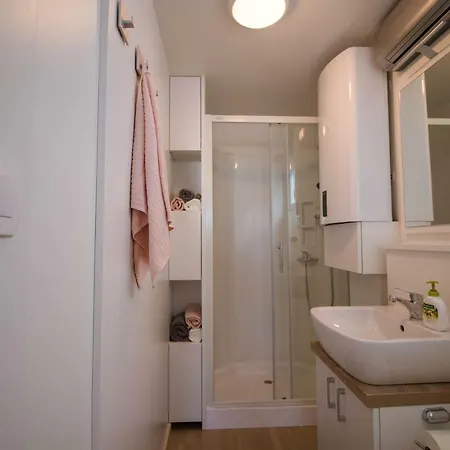 別荘 Marina Luxury Houseboat Lavender *