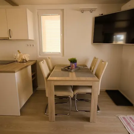 別荘 Marina Luxury Houseboat Lavender *