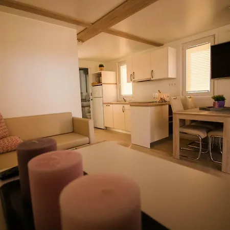 Prázdninový dům Marina Luxury Houseboat Lavender *
